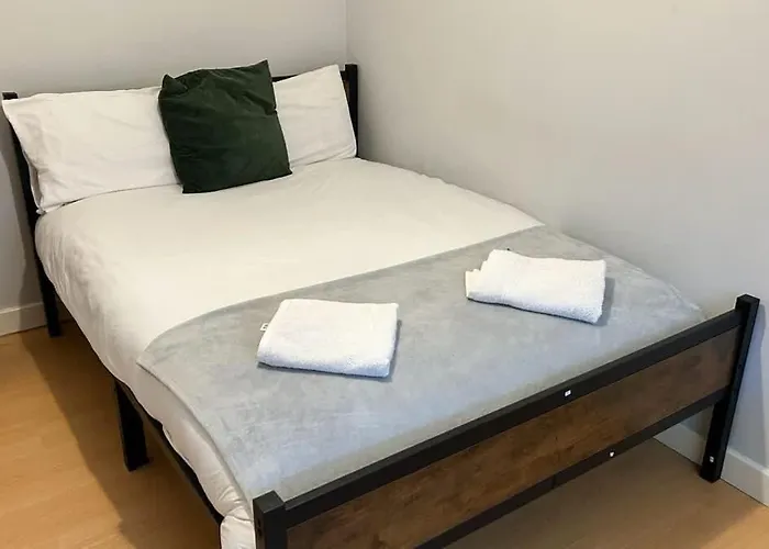 2 Bed - Centre - For Relocators, Professionals Lägenhet *