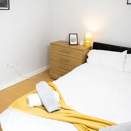 Apartment 2 Bed - Centre - For Relocators, Professionals *