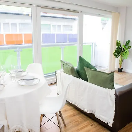2 Bed - Centre - For Relocators, Professionals