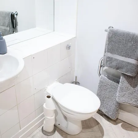 Διαμέρισμα 2 Bed - Centre - For Relocators, Professionals