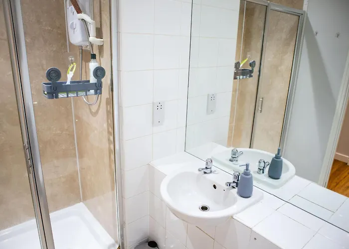 Apartment 2 Bed - Centre - For Relocators, Professionals *