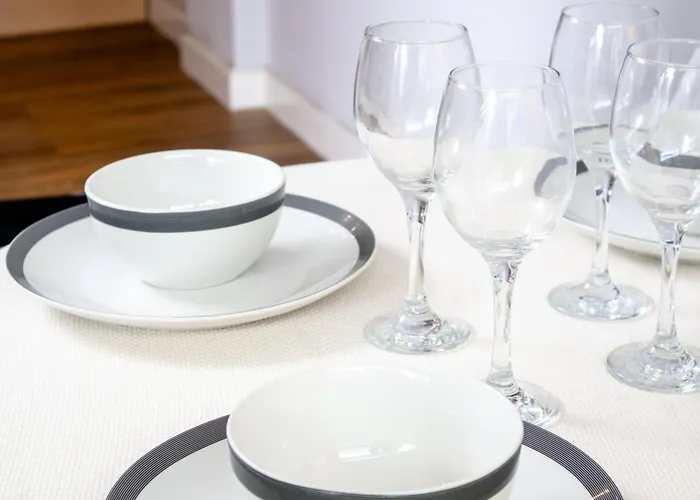 Apartment 2 Bed - Centre - For Relocators, Professionals