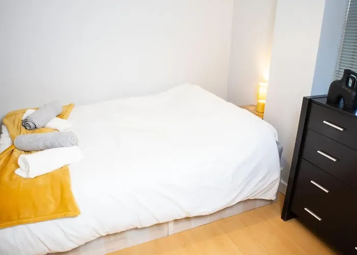 Apartment 2 Bed - Centre - For Relocators, Professionals