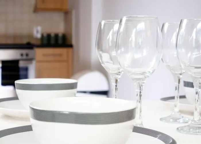 2 Bed - Centre - For Relocators, Professionals