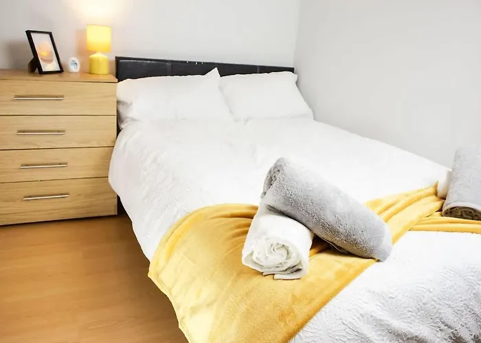 Apartment 2 Bed - Centre - For Relocators, Professionals